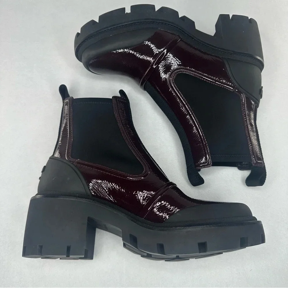 Tory Burch Women's Chelsea Lug Sole Ankle Boots. Sz: 6.5